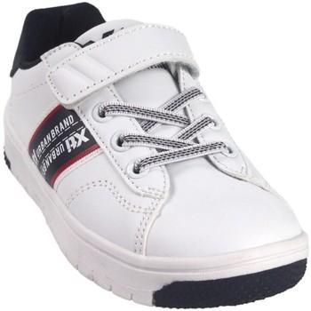 Xti  Univerzálna športová obuv Chlapčenské topánky  150034 biele  Biela