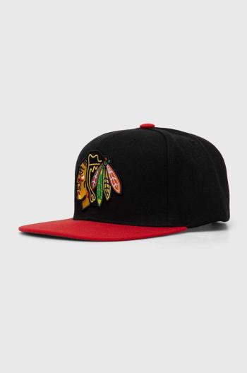 Šiltovka Mitchell&Ness NHL CHICAGO BLACKHAWKS čierna farba, s nášivkou