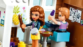 41682 LEGO® FRIENDS Mestská škola v Heartlake