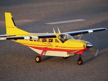 VQ Cessna 208 Grand Caravan žltá RC model motorového lietadla ARF 1650 mm