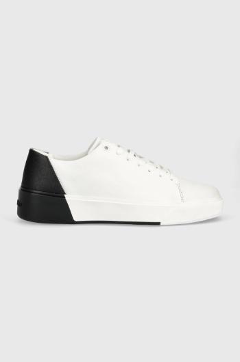 Kožené tenisky Calvin Klein LOW LACE UP LTH MONO biela farba, HM0HM01236