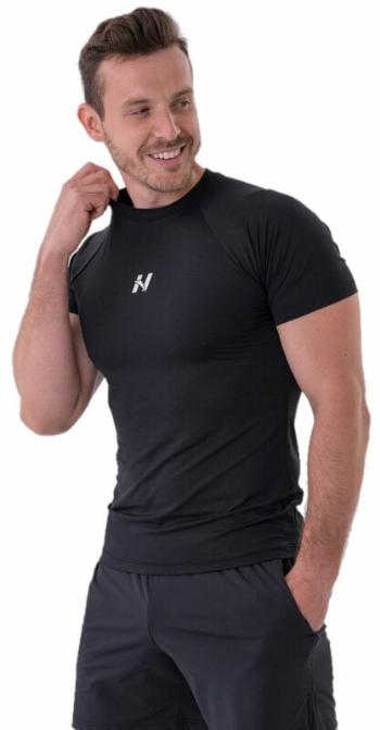 Nebbia Functional Slim-fit T-shirt Black L
