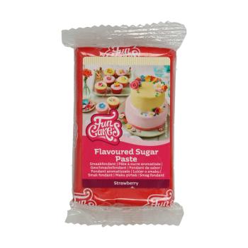 Červený rolovaný fondant Strawberry s príchuťou jahôd 250 g