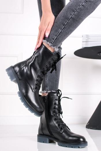 Čierne kožené členkové šnurovacie topánky 9-25251