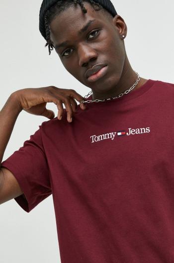 Bavlnené tričko Tommy Jeans bordová farba, s nášivkou