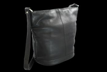 Černá kožená zipová kabelka 212-4002-60
