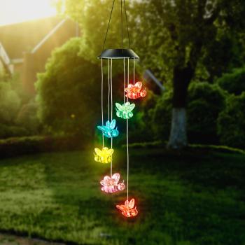 Zavesiteľná solárna lampa - včielka - RGB LED - 78 x 12,5 cm