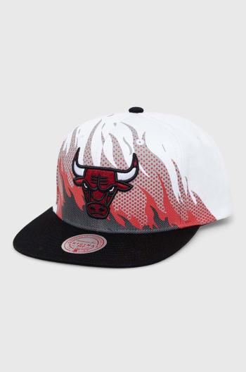 Bavlnená šiltovka Mitchell&Ness CHICAGO BULLS biela farba, vzorovaná