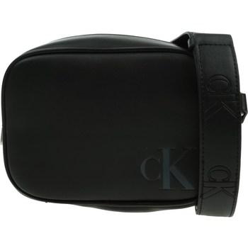 Calvin Klein Jeans  Kabelky Sculpted Camera Bag  Čierna
