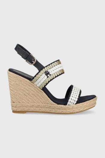 Sandále Tommy Hilfiger GOLDEN WEBBING WEDGE dámske, tmavomodrá farba, na kline, FW0FW07089