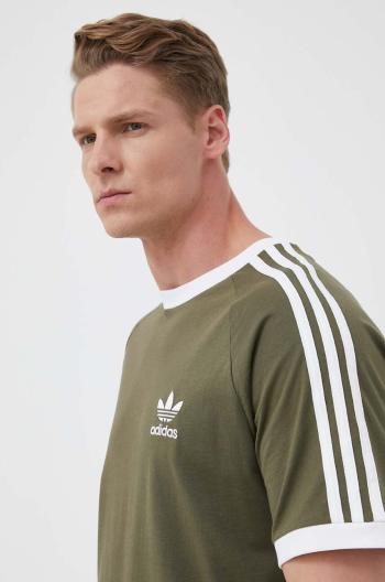 Bavlnené tričko adidas Originals zelená farba, s nášivkou