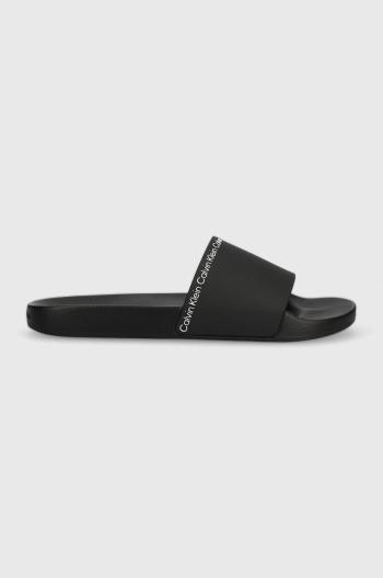 Šľapky Calvin Klein POOL SLIDE RUBBER pánske, čierna farba, HM0HM00981