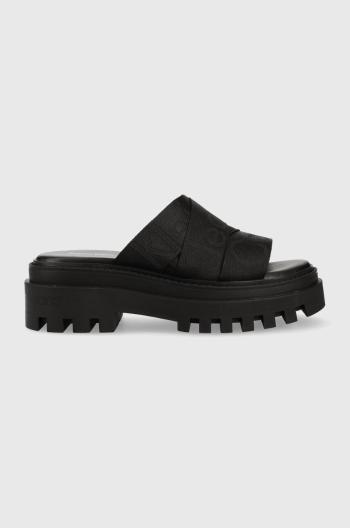 Šľapky Calvin Klein Jeans TOOTHY COMBAT SANDAL WEBBING dámske, čierna farba, na platforme, YW0YW00949