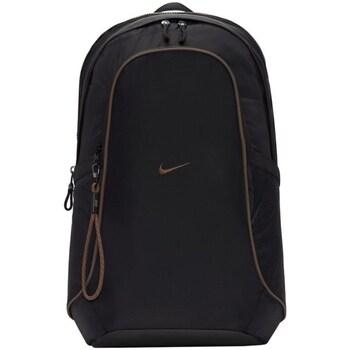 Nike  Ruksaky a batohy Essentials  Čierna