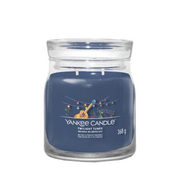 YANKEE CANDLE Signature Vonná sviečka stredná 2 knôty Twilight Tunes 368 g