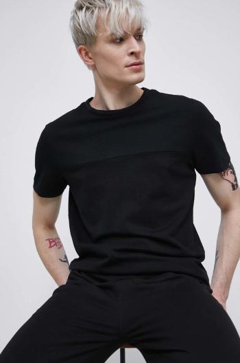 Bavlnené tričko Medicine čierna farba, jednofarebné
