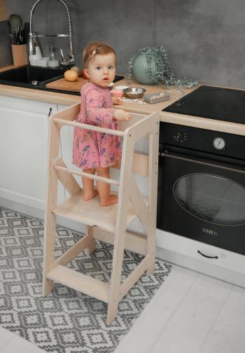Montessori učiaca veža Pola - prírodná Kitchen helper 