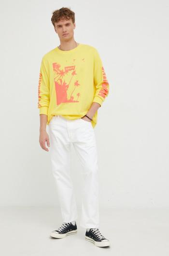 Bavlnené tričko s dlhým rukávom Levi's žltá farba, s potlačou