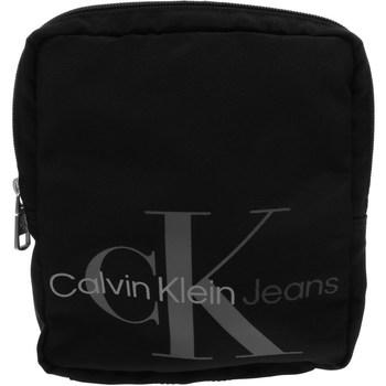 Calvin Klein Jeans  Kabelky Sport Essential Reporter  Čierna