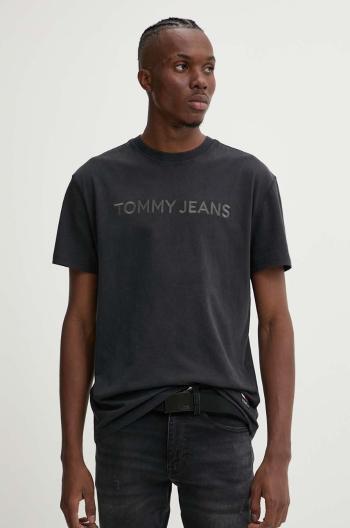 Bavlnené tričko Tommy Jeans pánske, čierna farba, s nášivkou, DM0DM20754