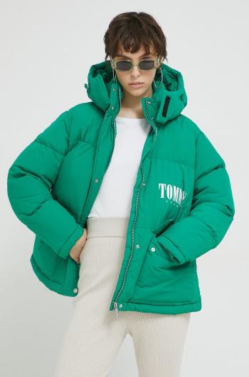 Bunda Tommy Jeans dámska, zelená farba, zimná, oversize