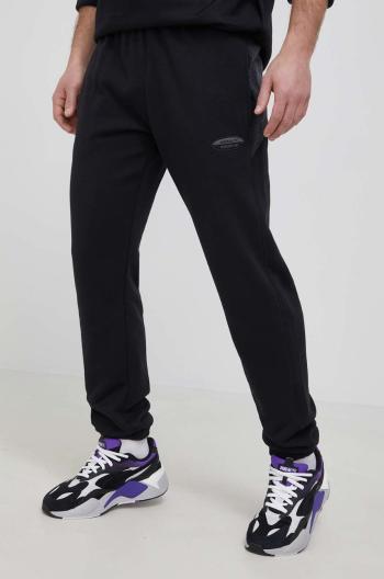 Bavlnené nohavice adidas Originals HC9455 pánske, čierna farba, vzorované