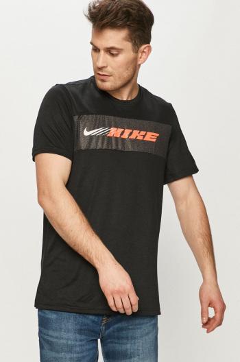 Tričko Nike čierna farba