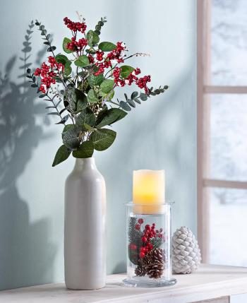 Umelá kytica z lesných plodov a eukalyptu s keramickou vázou