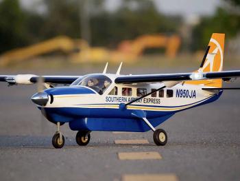 VQ Cessna 208 Grand Caravan biela RC model motorového lietadla ARF 1650 mm