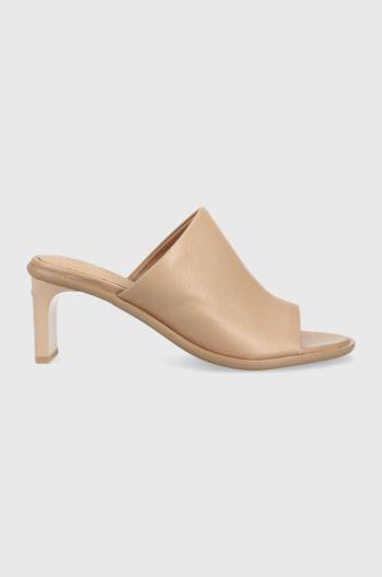 Kožené šľapky Calvin Klein CURVED STILETTO MULE dámske, béžová farba, na podpätku, HW0HW01628