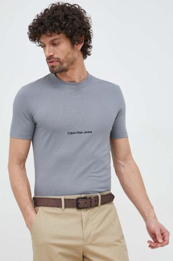 Bavlnené tričko Calvin Klein Jeans šedá farba, s nášivkou