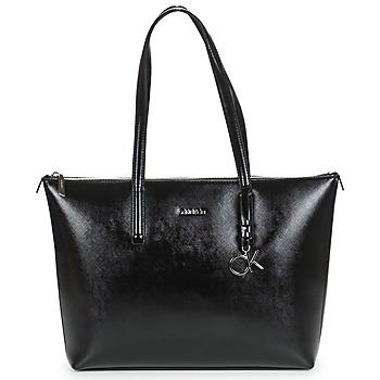 Calvin Klein Jeans  Veľká nákupná taška/Nákupná taška CK MUST SHOPPER MD SAFFIANO  Čierna