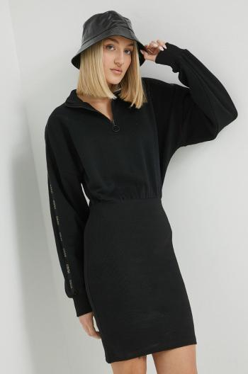 Bavlnené šaty HUGO čierna farba, mini, priliehavá