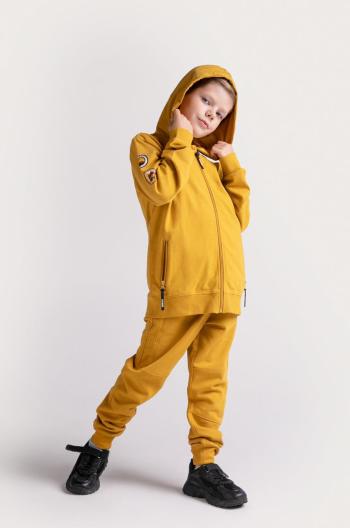 Detská bavlnená mikina Coccodrillo žltá farba, s kapucňou, s nášivkou