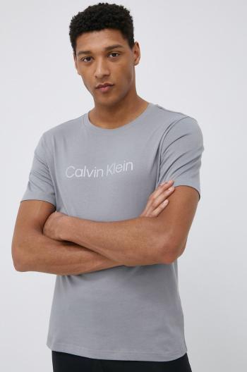 Tréningové tričko Calvin Klein Performance Ck Essentials šedá farba, s potlačou