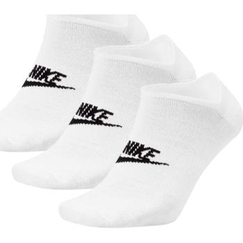 Nike  Sportswear Everyday Essential 3-Pack Socks  Športové ponožky Biela