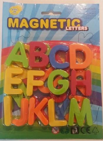 magnetická písmenka Magnetic letters