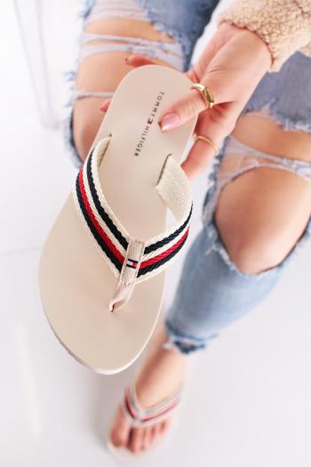 Biele nízke šľapky Essential Signature Strap Flip-Flops