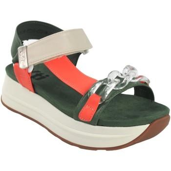 Xti  Univerzálna športová obuv Dámske sandále  141413 khaki  Oranžová