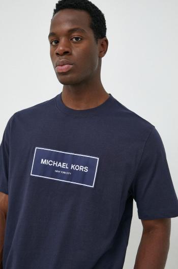 Bavlnené tričko Michael Kors tmavomodrá farba, s nášivkou