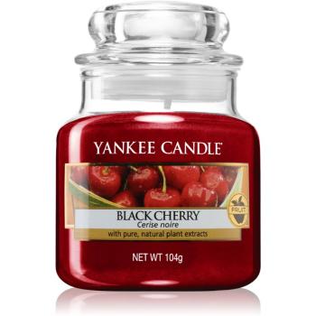 Yankee Candle Black Cherry vonná sviečka Classic stredná 104 g