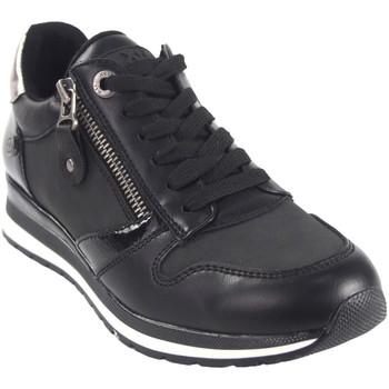 Xti  Univerzálna športová obuv Dámske topánky  140488 čierne  Čierna