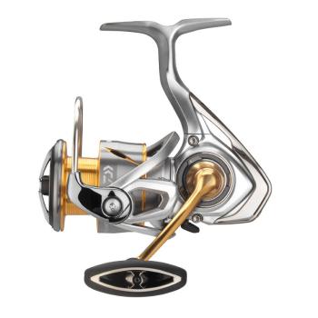 Daiwa navijak 21 freams lt 3000 c