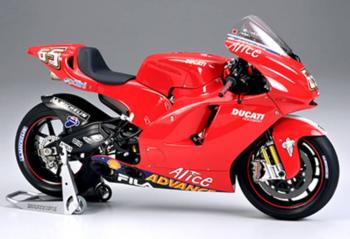 Tamiya 300014101 Ducati Desmosedici #65 MotoGP´03 model motocykla, stavebnica 1:12