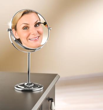 Kosmetické zrkadlo so 7 násobným zvacsenie