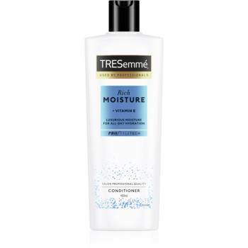 TRESemmé Rich Moisture hydratačný kondicionér s vitamínom E 400 ml