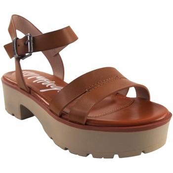 MTNG  Univerzálna športová obuv Dámske sandále MUSTANG 50437 kožené  Hnedá