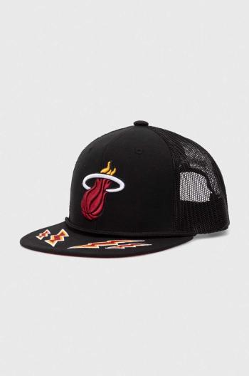 Šiltovka Mitchell&Ness NBA MIAMI HEAT čierna farba, s nášivkou