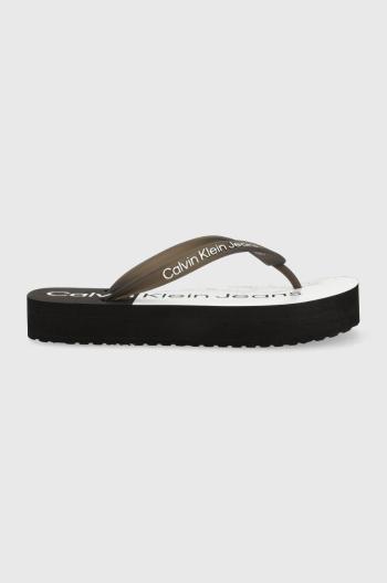 Žabky Calvin Klein Jeans BEACH SANDAL FLATFORM dámske, čierna farba, na plochom podpätku, YW0YW00716