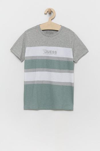 Detské bavlnené tričko Guess tyrkysová farba, vzorovaný
